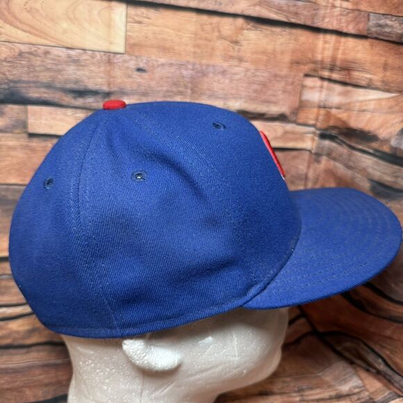 Chicago Cubs Fitted Hat Blue New Era 59Fifty Size 7 1/8 Authentic On-Field Cap - Picture 2 of 8
